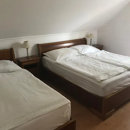 Xénia Apartman